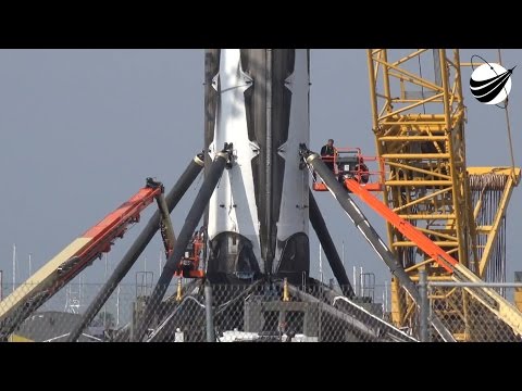 SpaceX - Remove Legs and Pressure Wash -SES-10 04-05-2017